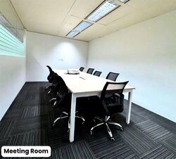Odeon Towers (D7), Office #631592301